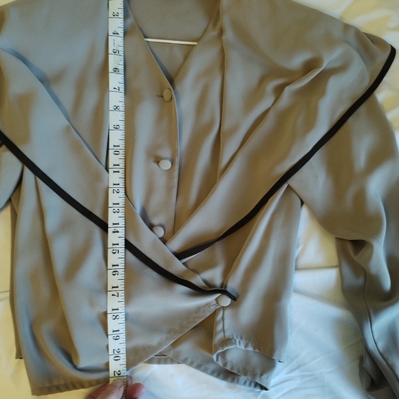 Japanese wrap blouse. Mushroom blouse with chocolate brown trim - Picture 7 of 8